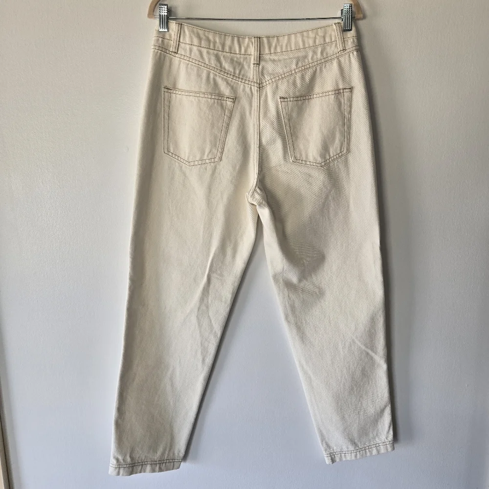 Future Collective Ivory White Overlap Mid Rise Tapered Leg Denim Jeans Size 6